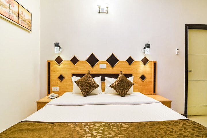 Room 27 of 30