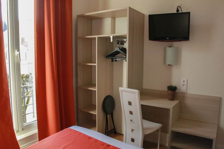 Room 31 of 46