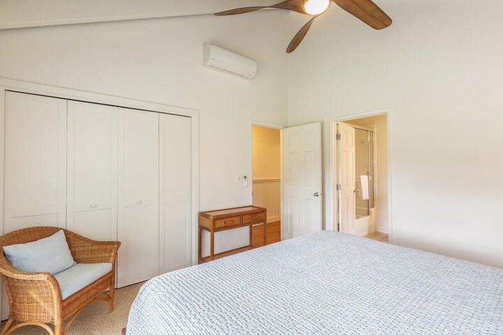 Room 5 of 33