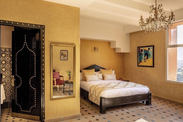 Room 7 of 80