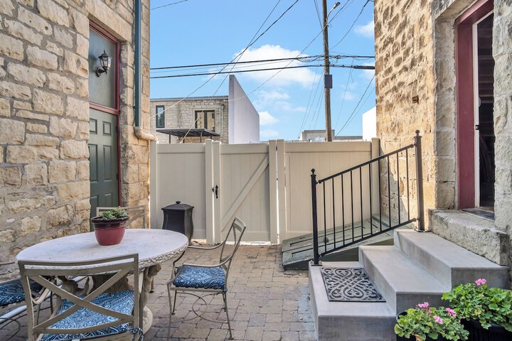 Terrace/Patio 17 of 68