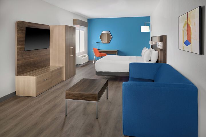 Room 15 of 61