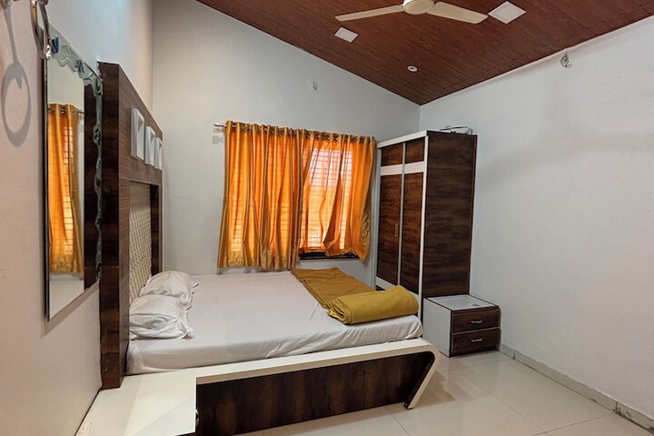 Room 10 of 109