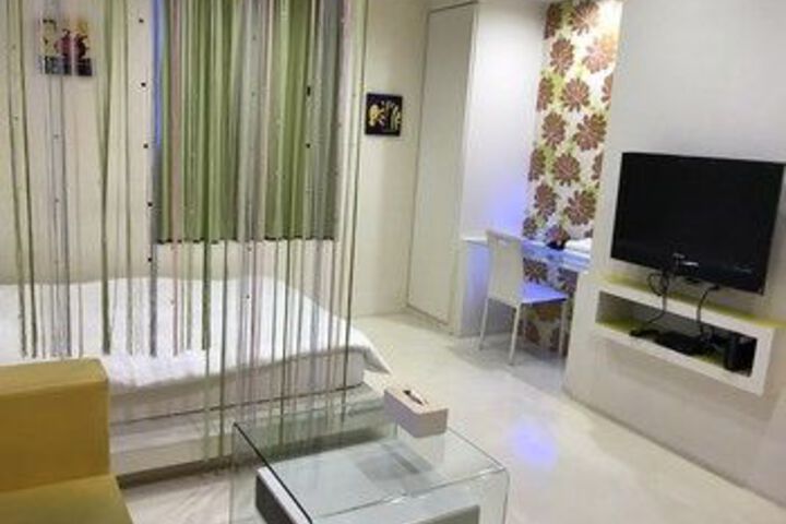Room 8 of 89