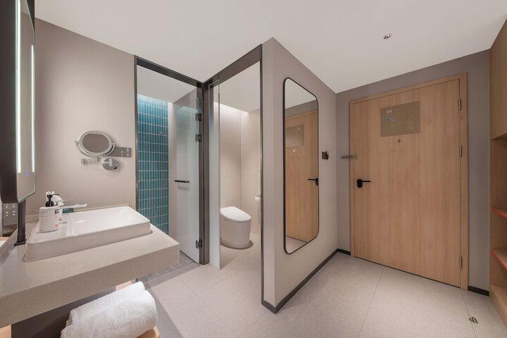 Room 34 of 59