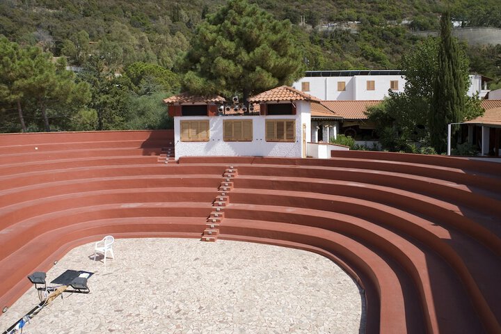 Tennis court