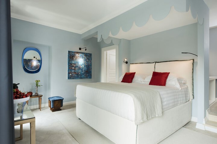 Room 8 of 51