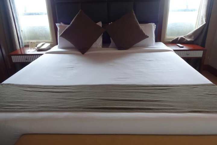 Room 4 of 27