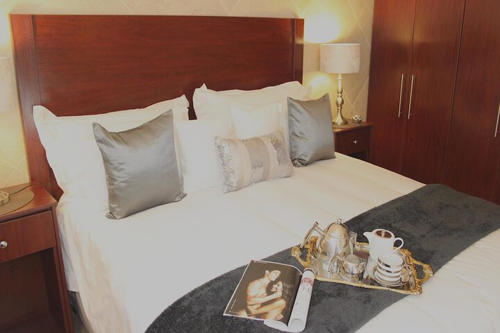 Room 4 of 55