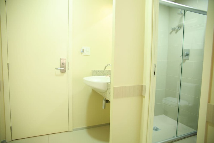 Room 18 of 25