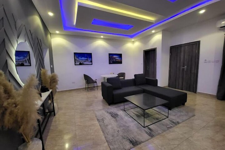 Room 8 of 41