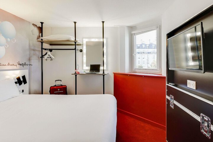 Room 12 of 42