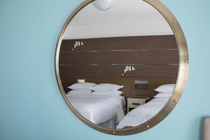 Room 22 of 201