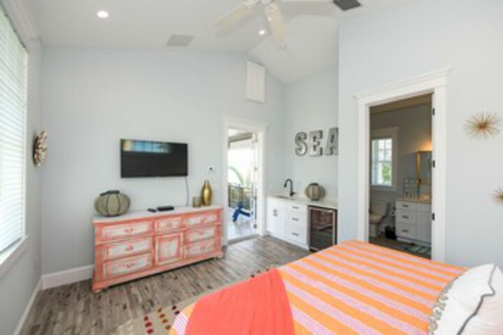 Room 25 of 25