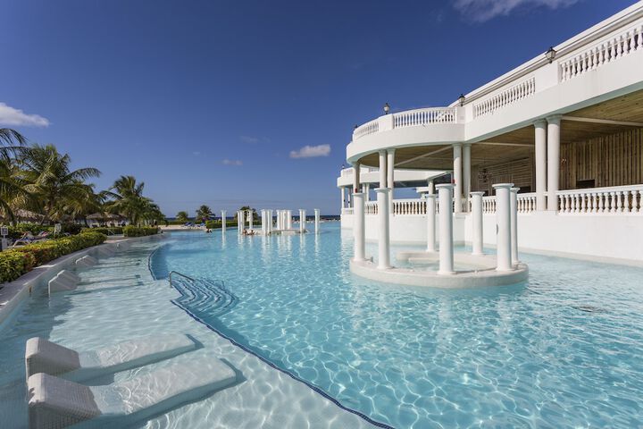 Pool 56 of 223