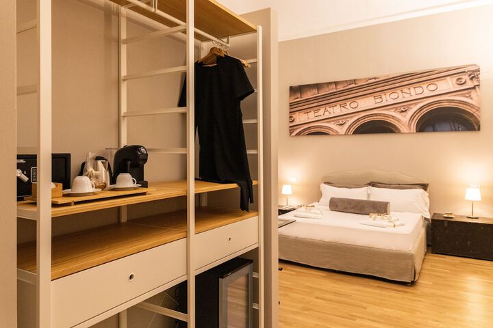 Room 14 of 66