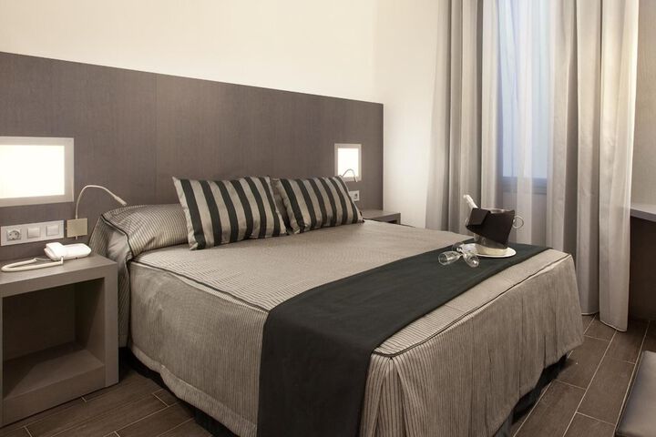Room 20 of 49