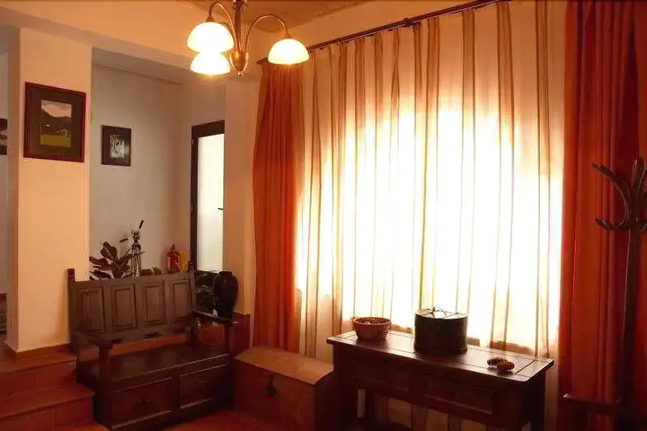 Room 2 of 7