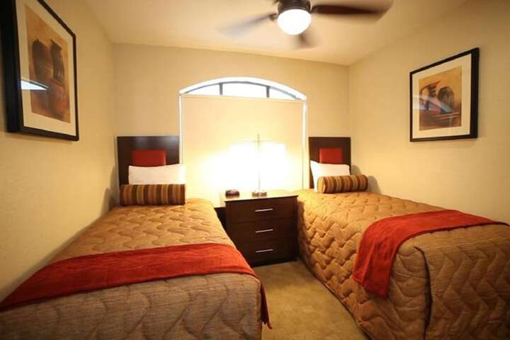 Room 4 of 66