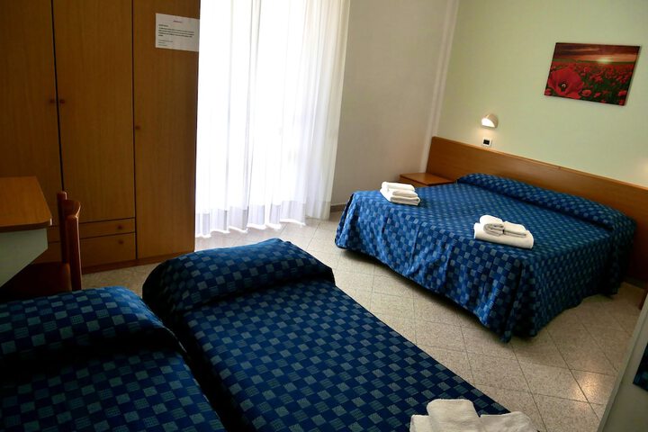 Room 12 of 39