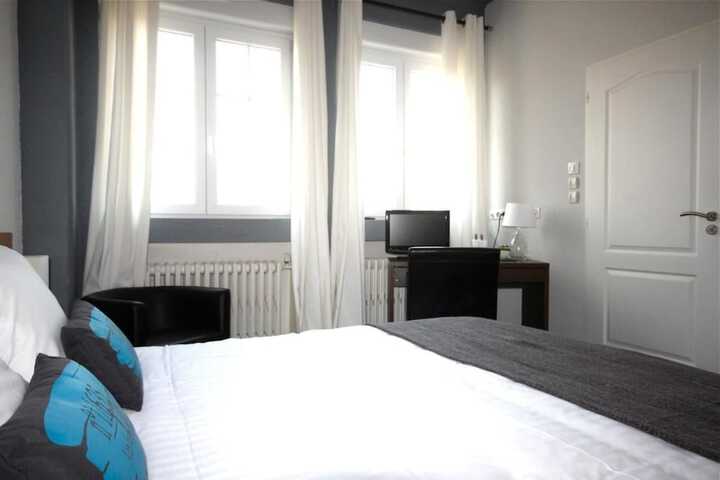 Room 8 of 49
