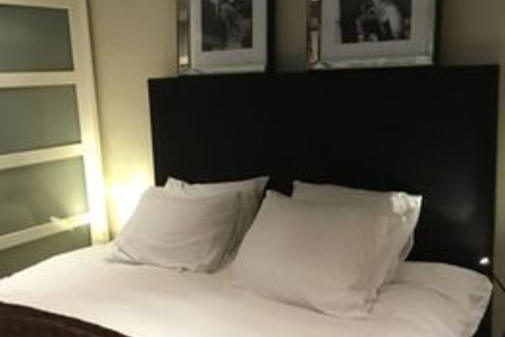 Room 13 of 26