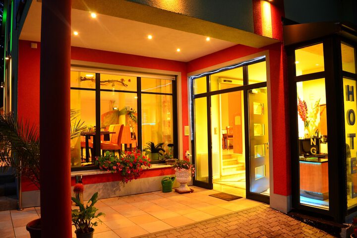 Hotel 64 of 77