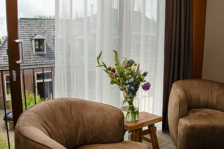 Room 4 of 28