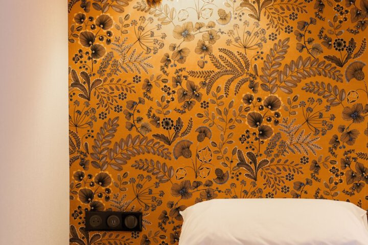 Room 25 of 44