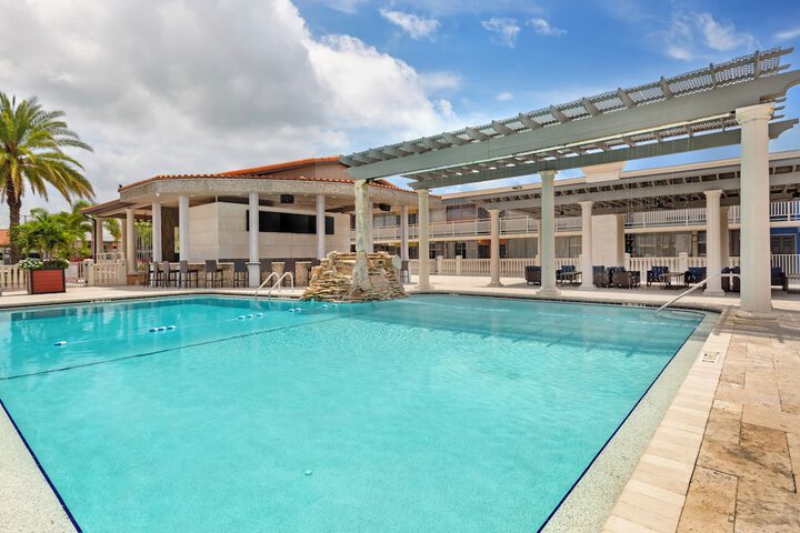 Private pool