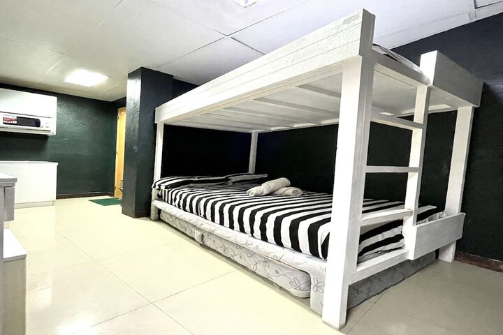 Room 15 of 24