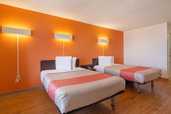 Deluxe Room 1 Double Bed Accessible (14 of 14)