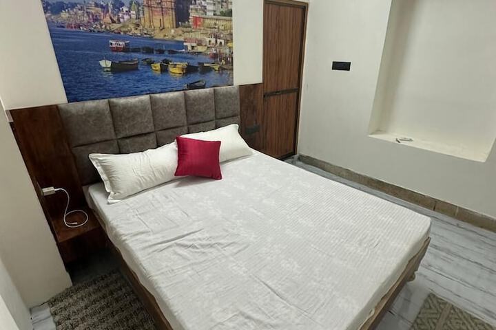 Room 4 of 56