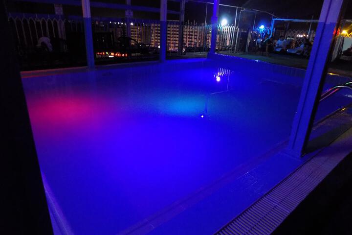 Pool 14 of 16