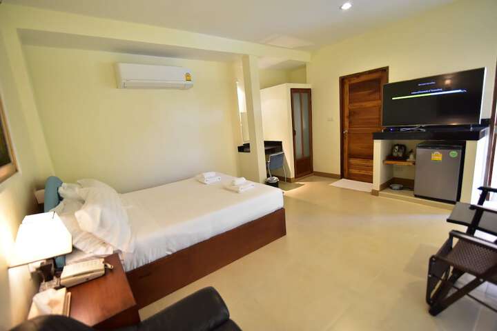 Room 15 of 62
