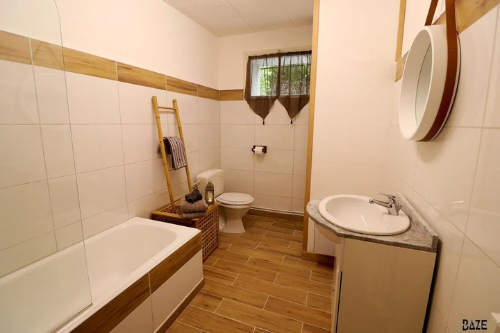 Room 8 of 21