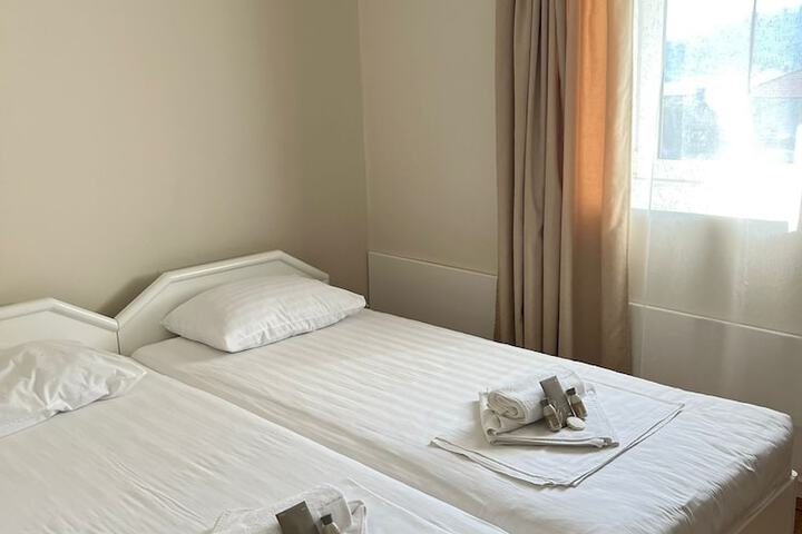 Room 7 of 74