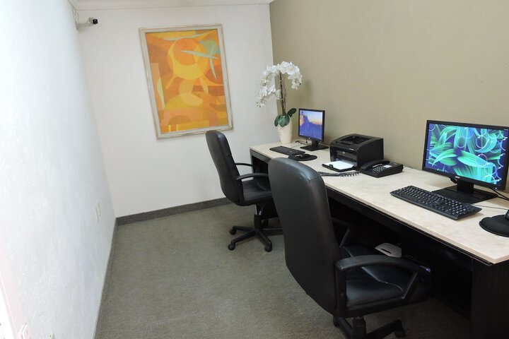 Business Center 51 of 55