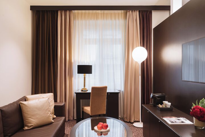 Room 73 of 110
