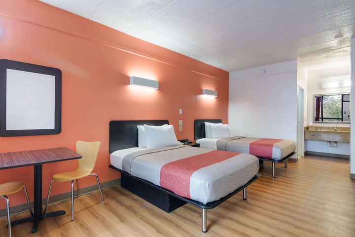 2 Double Beds (1 of 9)