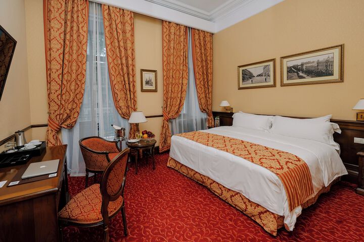 Room 17 of 85