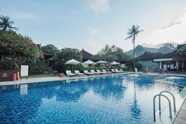 Pool 45 of 123