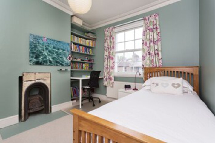 Room 12 of 24
