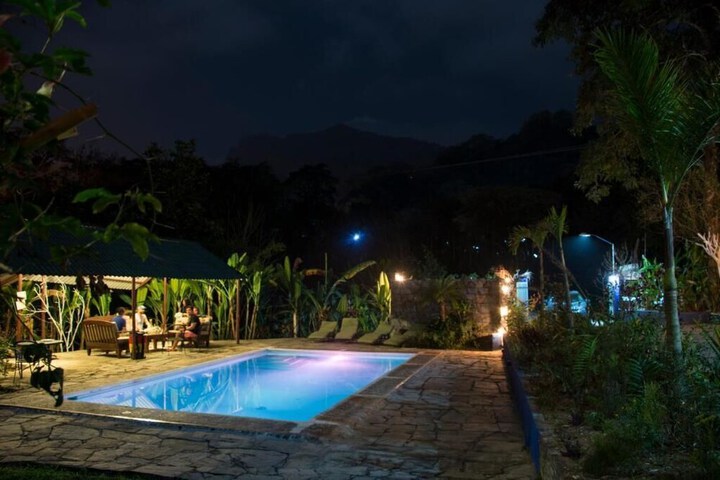 Pool 6 of 20