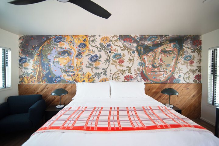 Room 21 of 58