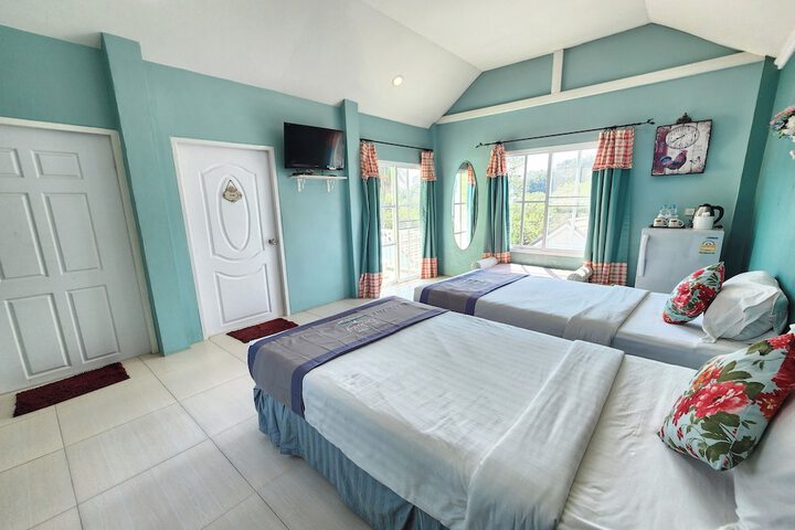 Room 28 of 446