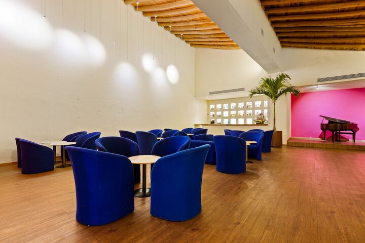 Snack bar