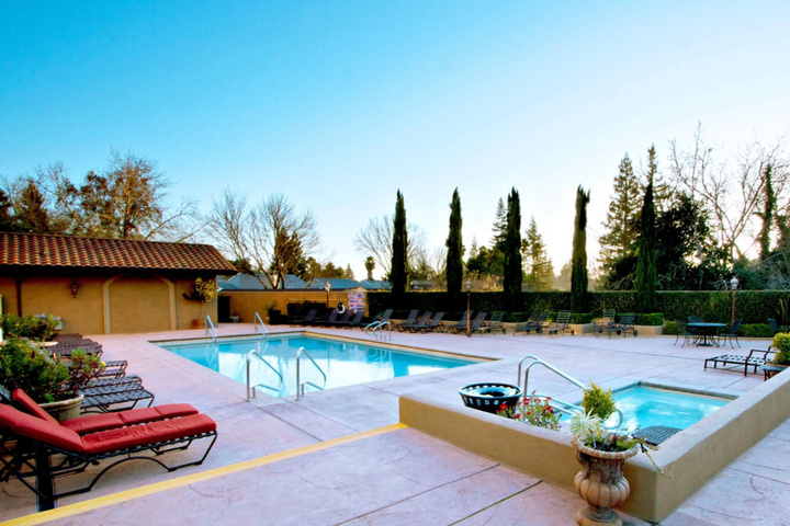 Pool 10 of 19