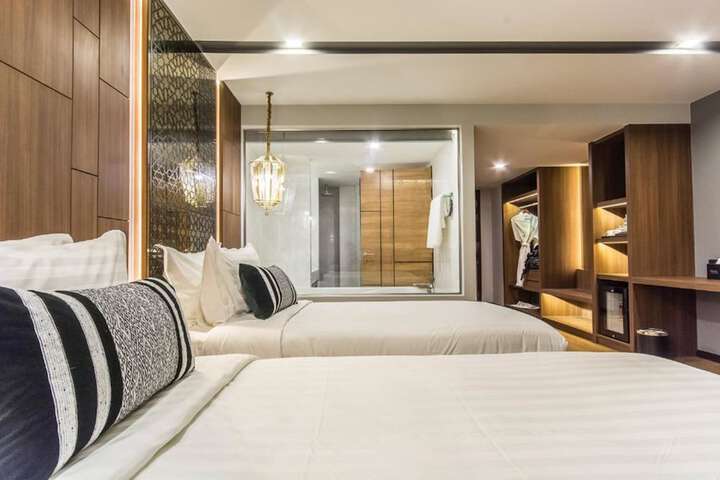 Room 30 of 72