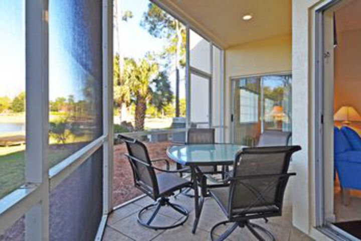 Tivoli 5222 by RedAwning